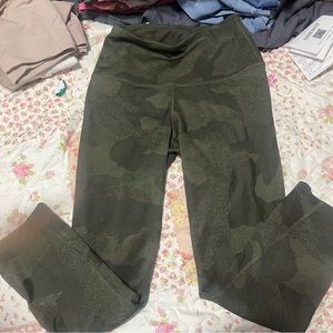 North face camo leggings